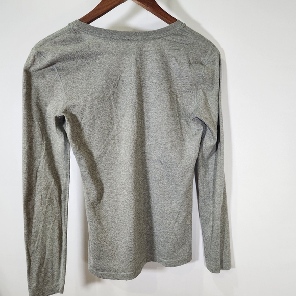 2 For 20 Nike Gray V-Neck T-Shirt - Picture 2 of 6